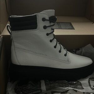 Timberland Women's Lace Up White and Black Boots